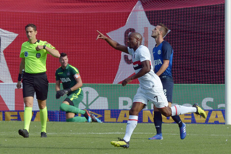 Leal abrió temprano el marcador pero el equipo no pudo aprovecharlo.