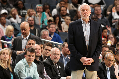 NBA: Gregg Popovich se enojó otra vez