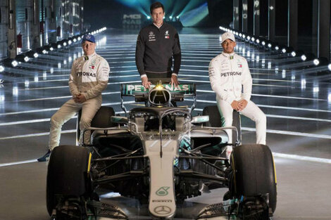 Bottas y Hamilton, pilotos de Mercedes.