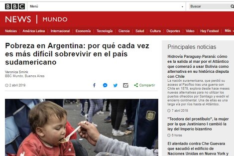 La nota de la BBC describe la recesión económica y el aumento de la pobreza.