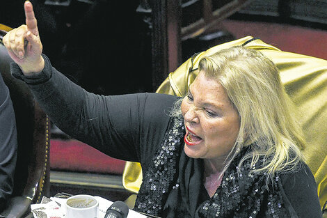 “No estaba hablando mal de De la Sota”, dijo Elisa Carrió y nadie le creyó.