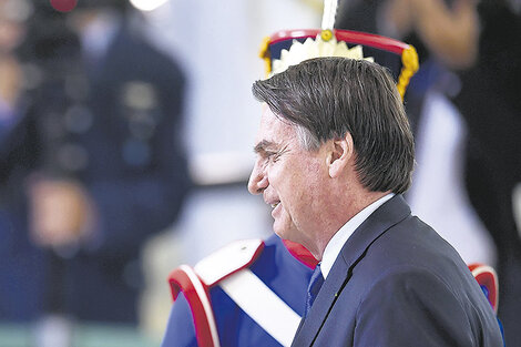 La imagen de Bolsonaro se desploma en Brasil