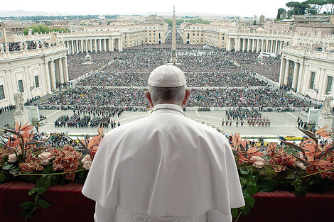 En la Pascua, el Papa se levantó contra las armas