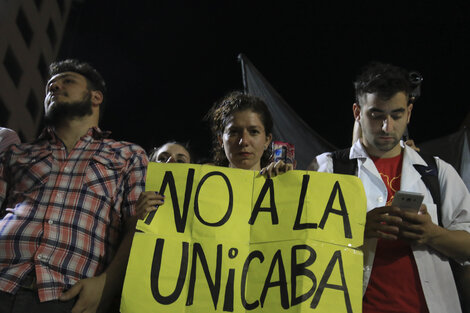 Alumnos imputados por protestones