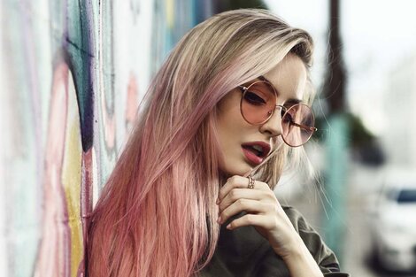 ¿Teen a los 30? La influencer, youtuber y cantante Katie Angel se aferrará a sus 29 en julio en el Ópera.