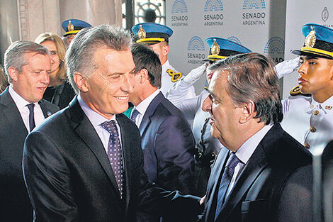 El presidente Mauricio Macri apoya a Mario Negri. No viajó a la provincia para no restarle votos.