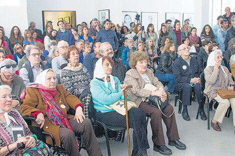 Las Madres agradecieron a los militantes que hicieron posible la reapertura del espacio.