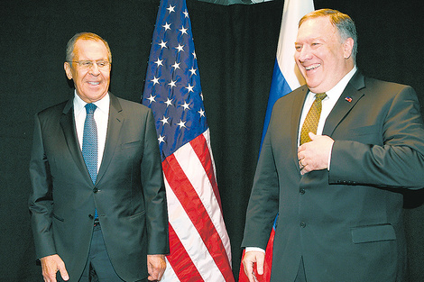 Serguéi Lavrov y Mike Pompeo mantuvieron un encuentro en Finlandia.