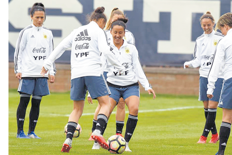 La Selección femenina va tomando forma