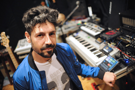 Ariel Migliorelli celebra el acercamiento entre músicos.