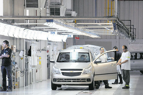 La planta de General Motors en las afueras de Rosario estará cerrada hasta el 16 de julio.