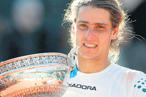 Gastón Gaudio con la Copa que le ganó a Guillermo Coria.