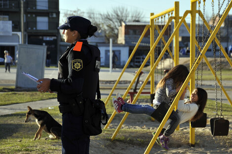 El proyecto también abarca la ñrotección en el ámbito doméstico de las mujeres policías.