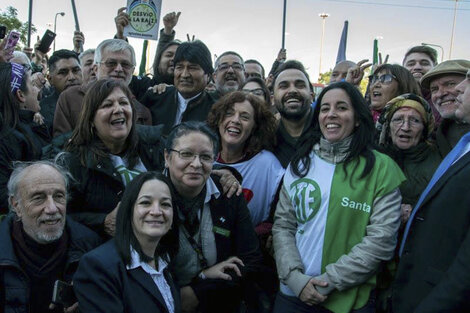 Evo junto a militantes y dirigentes sindicales.