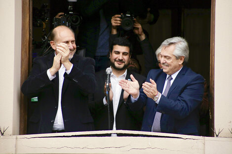 Perotti, Cleri y Fernández en el acto en ATE.