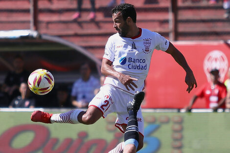 Lucas Gamba tiene 32 años.