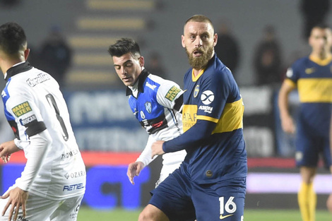 De Rossi en acción ante Almagro