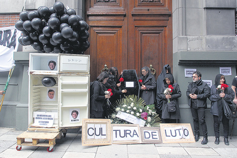 Trabajadores se movilizaron para protestar por la política del Gobierno.