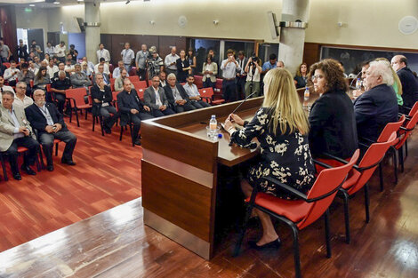 Ginés González García en conferencia de prensa.