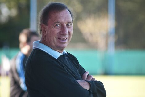 Carlos Bilardo dio positivo de coronavirus