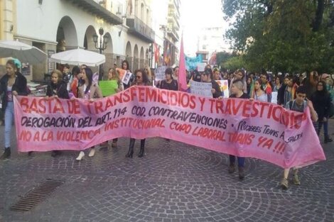 Una olla popular en el día del orgullo LGBTTTIQ+ 