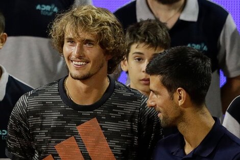 Zverev: Estuvo con Djokovic y prometió aislarse, pero se fue de fiesta