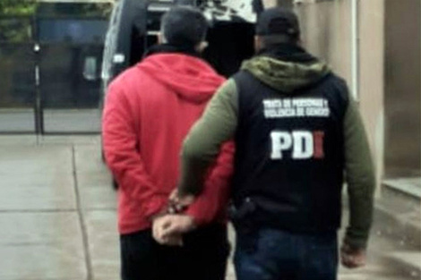En el allanamiento en la casa del detenido encontraron material de interés