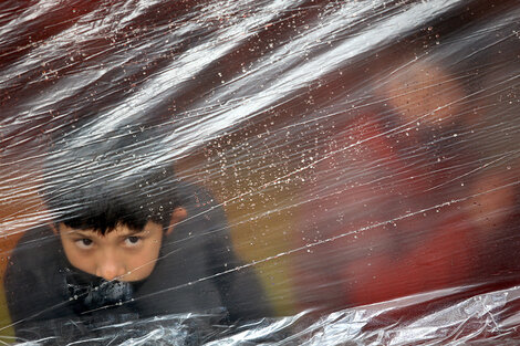 Los cambios en la vida cotidiana afectan a niños y adultos (Fuente: AFP)