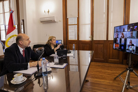 Perotti y Martorano dialogaron con intendentes y jefes comunales. (Fuente: Prensa de Gobernación)