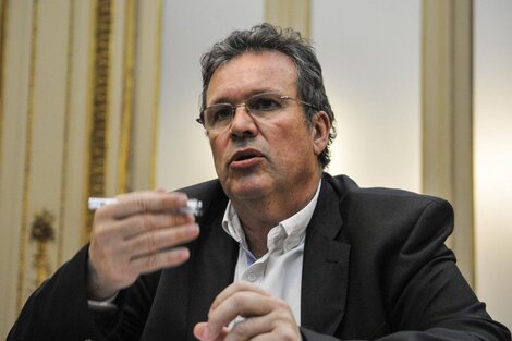 Tristán Bauer: "La vuelta de las actividades culturales no será de un día para el otro"