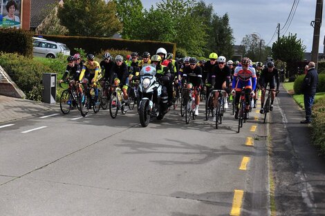 Ciclista fallece en plena carrera