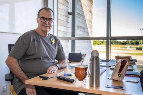 A Bielsa le será difícil no renovar contrato si Leeds asciende 