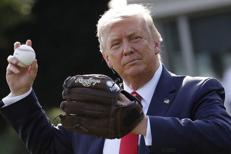 Trump no lanzará la primera bola de los Yankees tras la polémica 