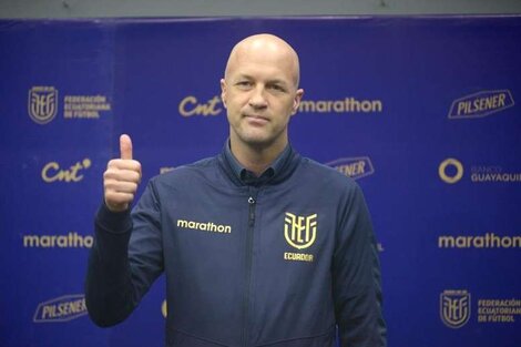 Ecuador busca la renuncia de su DT Jordi Cruyff por irregularidades