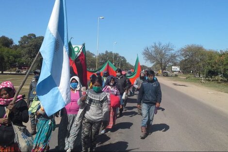 Comunidades indígenas cortan la ruta por trabajo y viviendas 