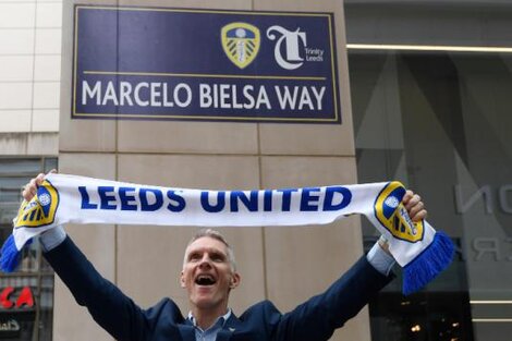 El Leeds de Bielsa ganó y quedó a un punto del ascenso