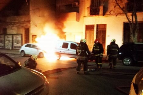 ¿Volvieron los "quemacoches" a la Ciudad de Buenos Aires?