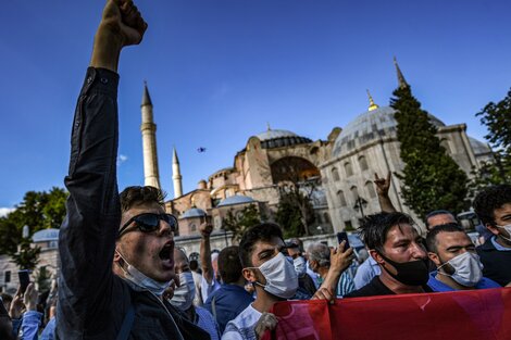 Erdogan le da el gusto a los conservadores