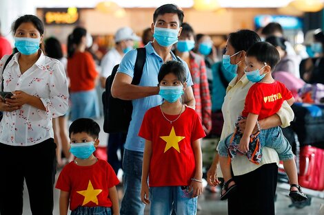 Un rebrote de coronavirus amenaza el exitoso caso de Vietnam