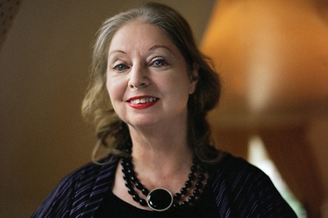 Hilary Mantel, en carrera con "The Mirror & The Light" para su tercer Booker.