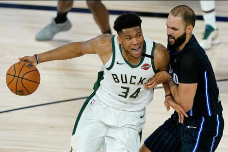 Milwaukee-Orlando jugarán el sábado a las 16:30 el quinto partido, el primero que se suspendió por el boicot.  (Fuente: AFP)