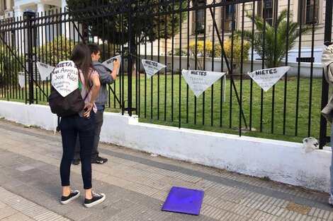 La organización empezó a conformarse como una respuesta a los discursos negacionistas promovidos durante el gobierno de Mauricio Macri. 