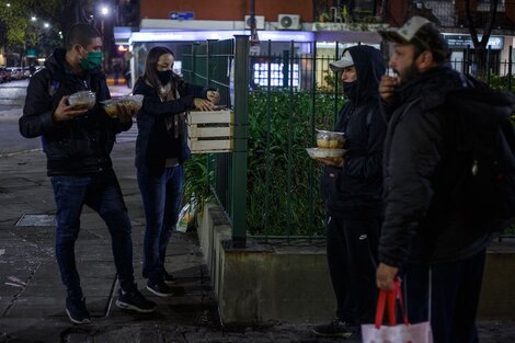 Coronavirus: Servir un plato más, una organización solidaria con los sintecho