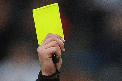 Los árbitros amonestarán o expulsarán a jugadores por toser deliberadamente. (Fuente: AFP)