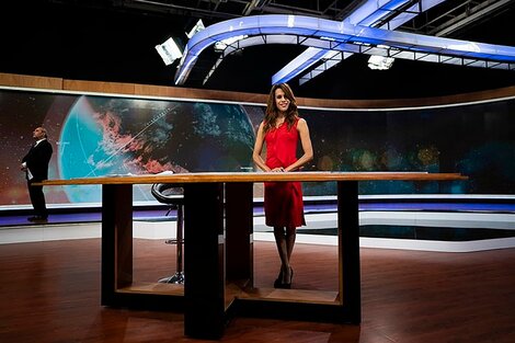 Diana Zurco, la primera trans al frente del noticiero de la TV Pública.