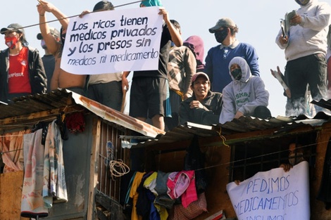 Protesta de presos de la cárcel San Sebastián en Cochabamba. 