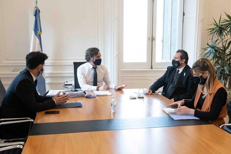 "Tomamos medidas para ayudar a paliar los efectos de la pandemia”, afirmó Tristán Bauer, Ministro de Cultura.