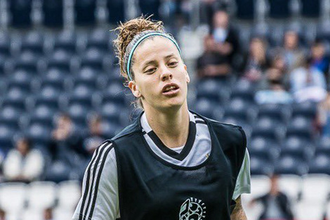 Las futbolistas son las que más sufren la desigualdad