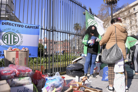 Olla popular en Plaza de Mayo