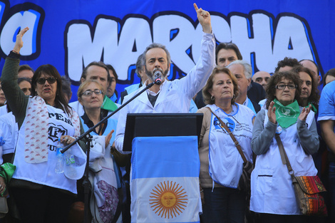 El Secretario General Adjunto de UTE está a favor de que en los distritos más afectados por la covid, los chicos tengan la conectividad garantizada.